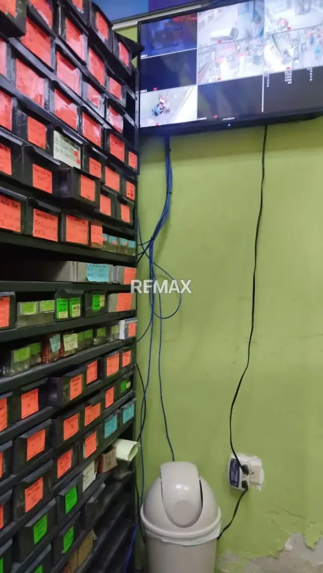 OPORTUNIDAD FONDO DE COMERCIO FERRETERIA EN AV. LOS JABILLOS LA COROMOTO - 8