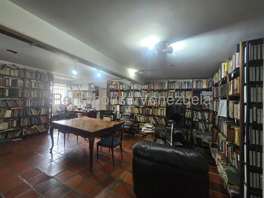 Casa (1 Nivel) en Venta en La Floresta, Distrito Metropolitano - 21