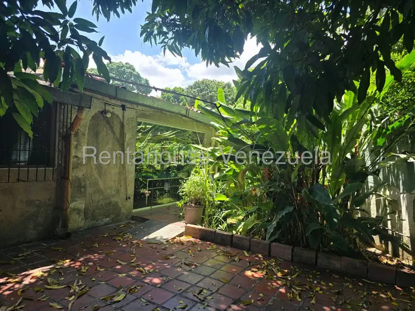 Casa (1 Nivel) en Venta en La Floresta, Distrito Metropolitano - 31