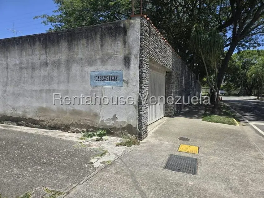 Casa (1 Nivel) en Venta en La Floresta, Distrito Metropolitano - 32