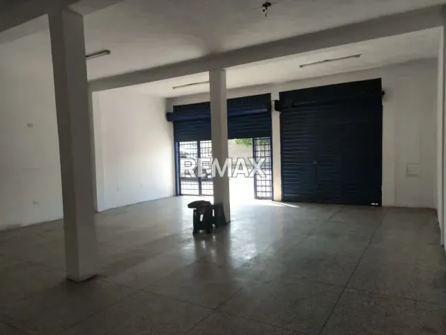 SE ALQUILA LOCAL COMERCIAL EN CABUDARE 84 M2 - 3