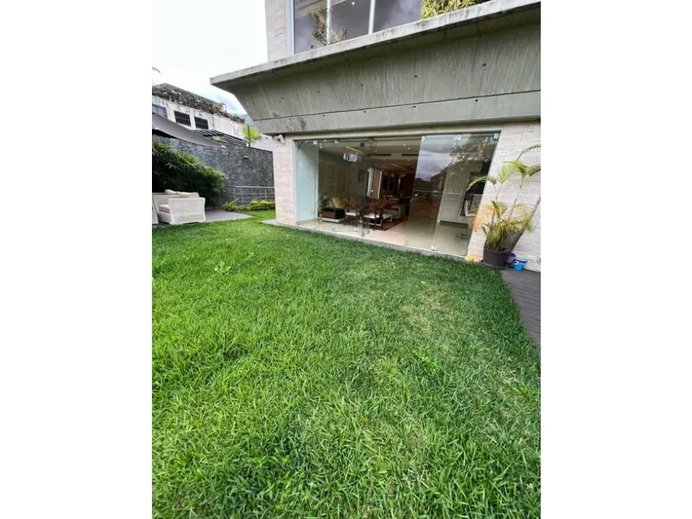 Se Vende PB 350m2 4h/6b/5p Los Palos Grandes 9177