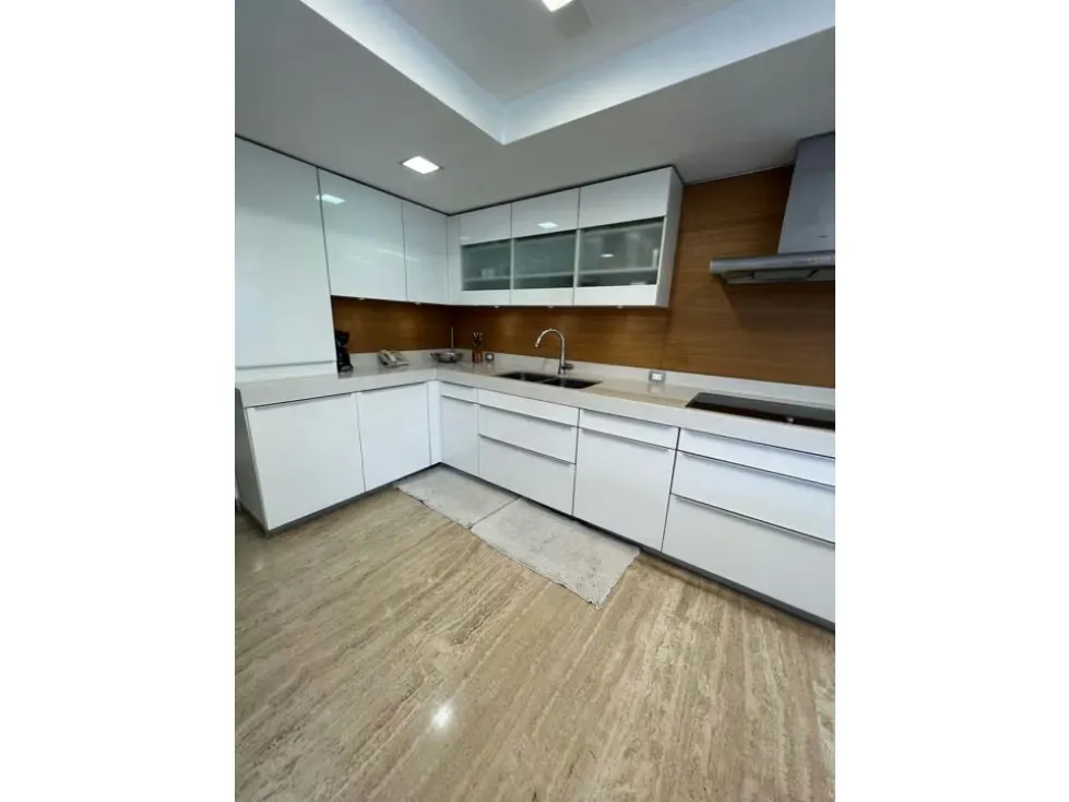Se Vende PB 350m2 4h/6b/5p Los Palos Grandes 9177 - 5