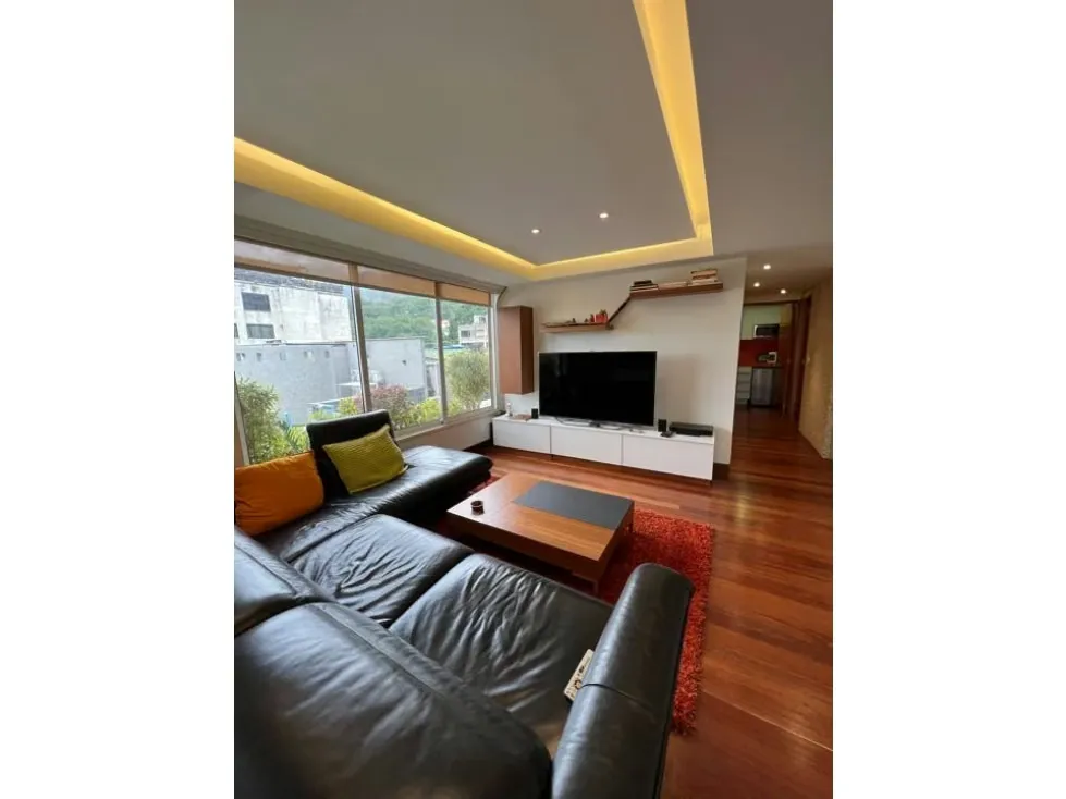 Se Vende PB 350m2 4h/6b/5p Los Palos Grandes 9177 - 9