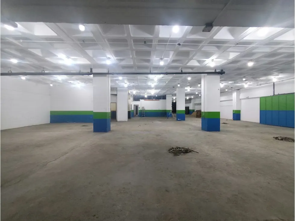 Se alquila planta industrial/depósito 1000m2 Boleíta Norte 3514 - 4