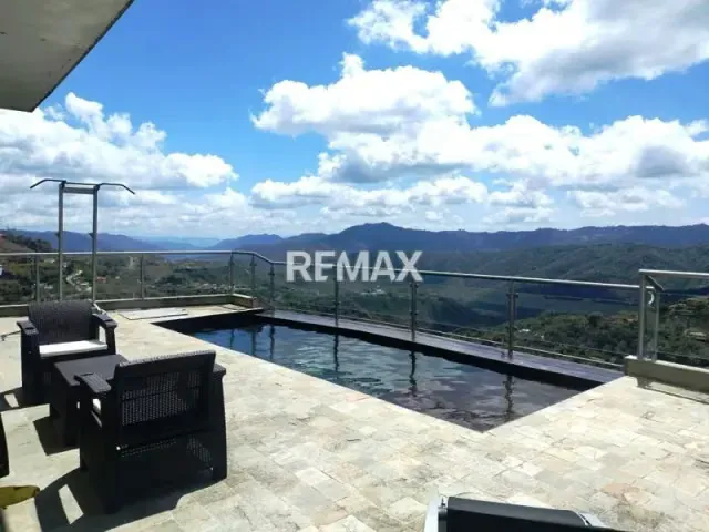 CASA EN VENTA - URB. CAICAGUANA - 2