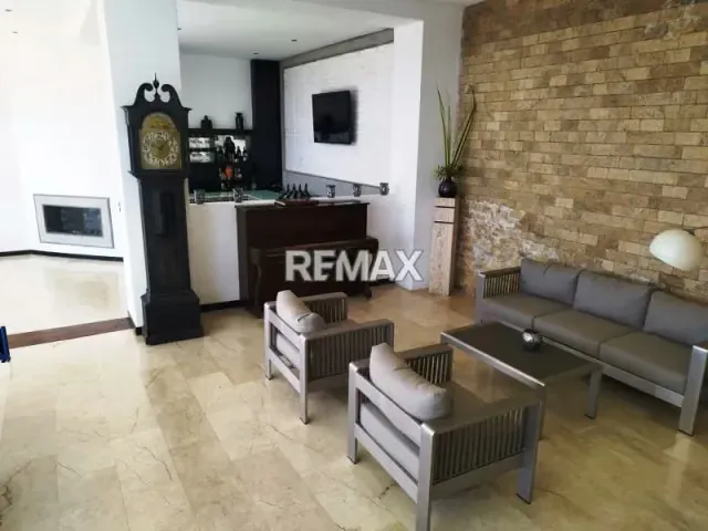 CASA EN VENTA - URB. CAICAGUANA - 3