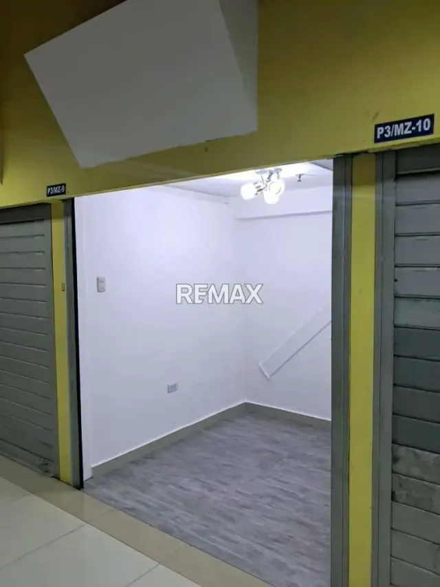 VENTA DE LOCAL COMERCIAL EN EL C.C. GRAN BAZAR FIN DE SIGLO - 6