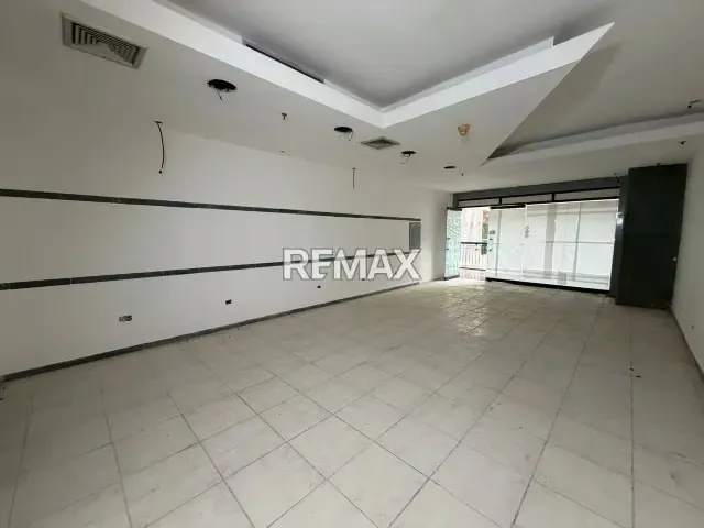 Alquiler de Local comercial 70 m², en La Lagunita - 3