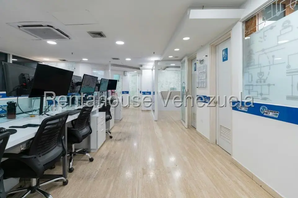 Oficina en Alquiler en El Rosal, Distrito Metropolitano - 17