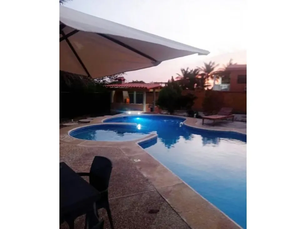 POSADA EN EL YAQUE MARGARITA 1500M2 DE CONSTRUCCION - 4