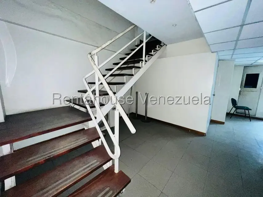Oficina en Venta en Zona Centro, Aragua - 24