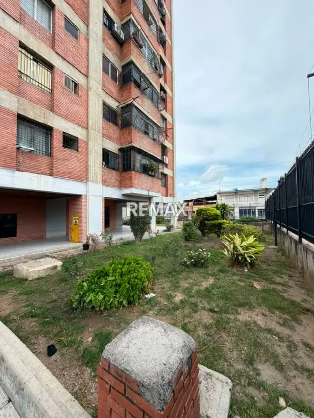 Apartamento en venta Calle Sucre con Negro Primero, Torre Cuatricentenaria Cagua Edo Aragua . - 2