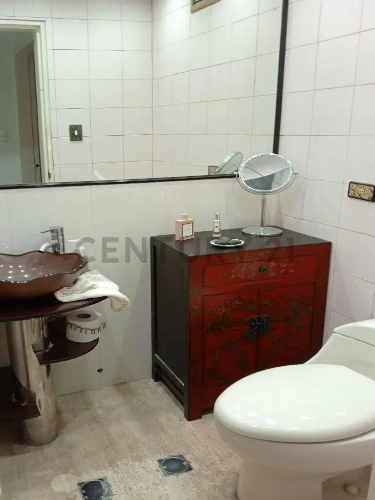 PLANTA BAJA CON JARDÍN, PISCINA Y TERRAZA TECHADA - 7