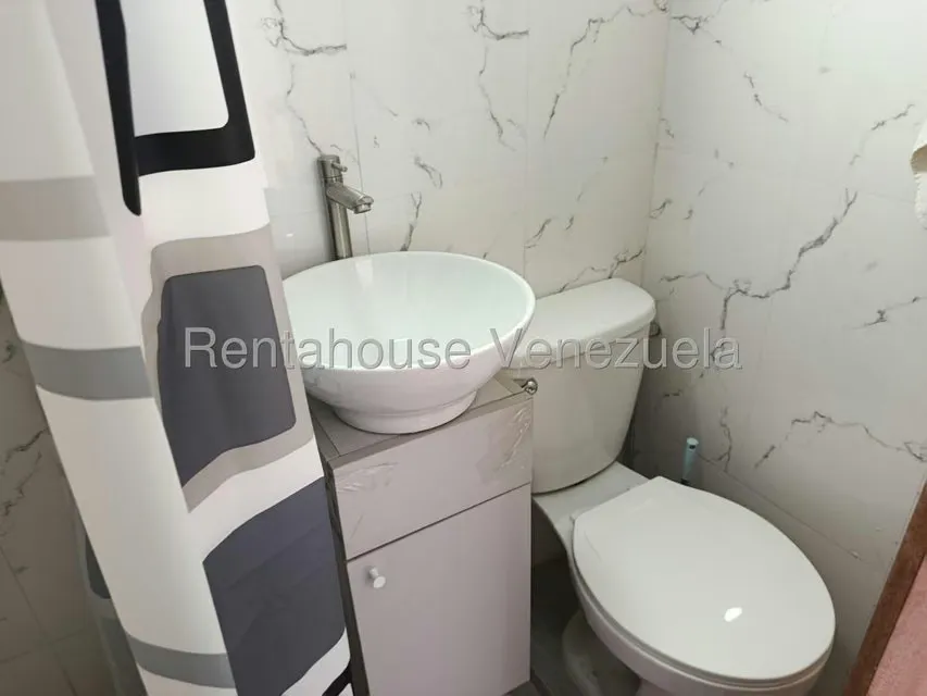 Apartamento (1 Nivel) en Venta en Santa Monica, Distrito Metropolitano - 28