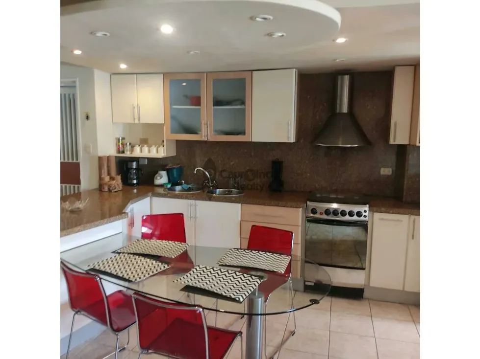 Alquiler de Apartamento en Urb. Los Mangos 89 M2 Piso Alto 3H+2B+1P - 3