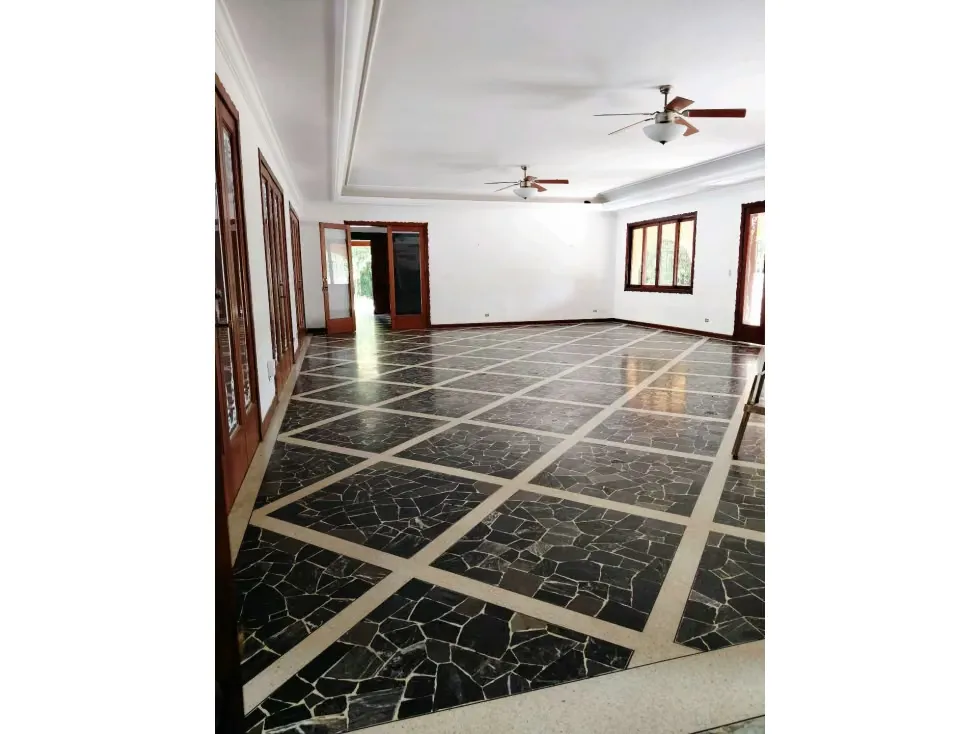 Vendo casa 10.350m2 de terreno El Hatillo 5732 - 22
