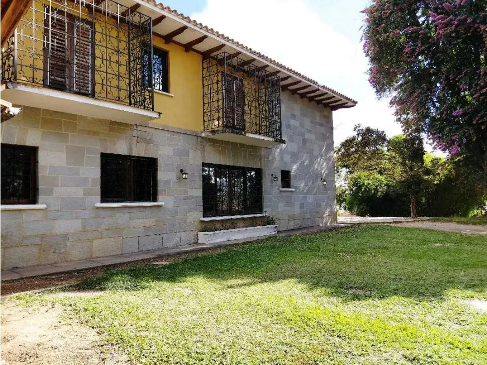 Vendo casa 10.350m2 de terreno El Hatillo 5732 - 3