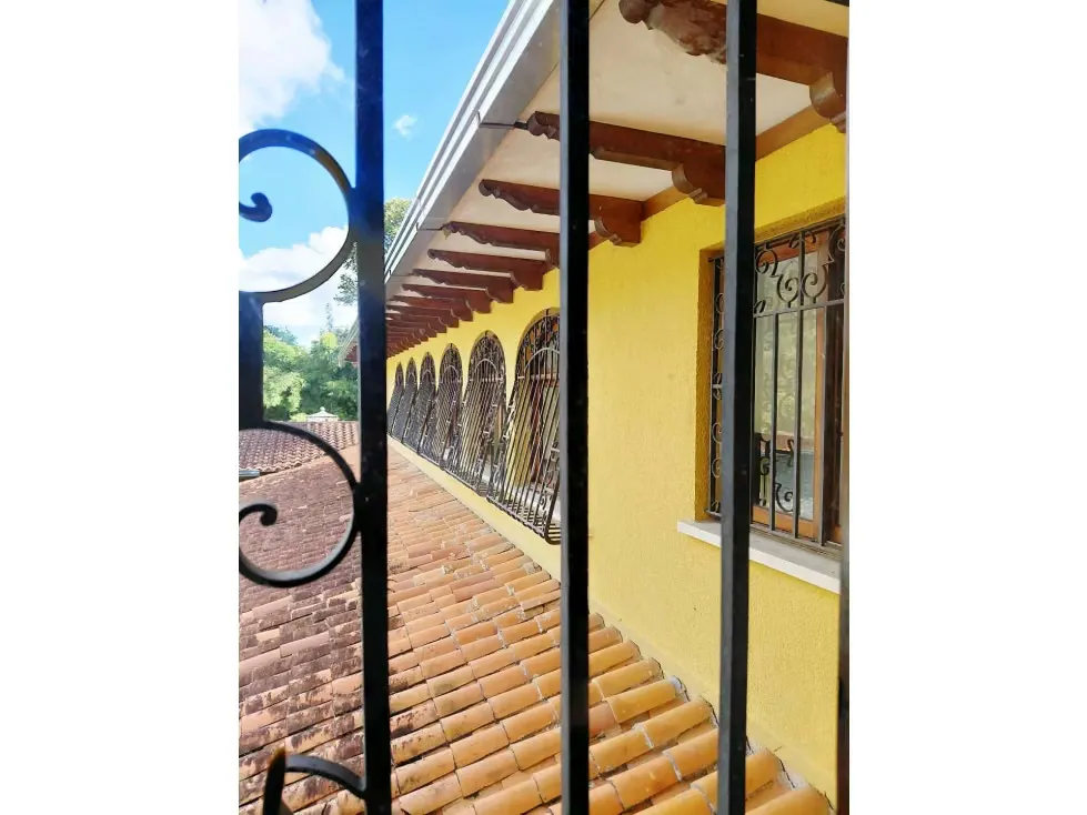 Vendo casa 10.350m2 de terreno El Hatillo 5732 - 33