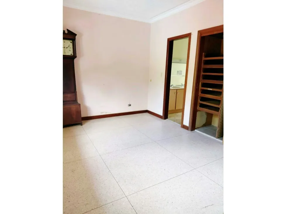 Vendo casa 10.350m2 de terreno El Hatillo 5732 - 36