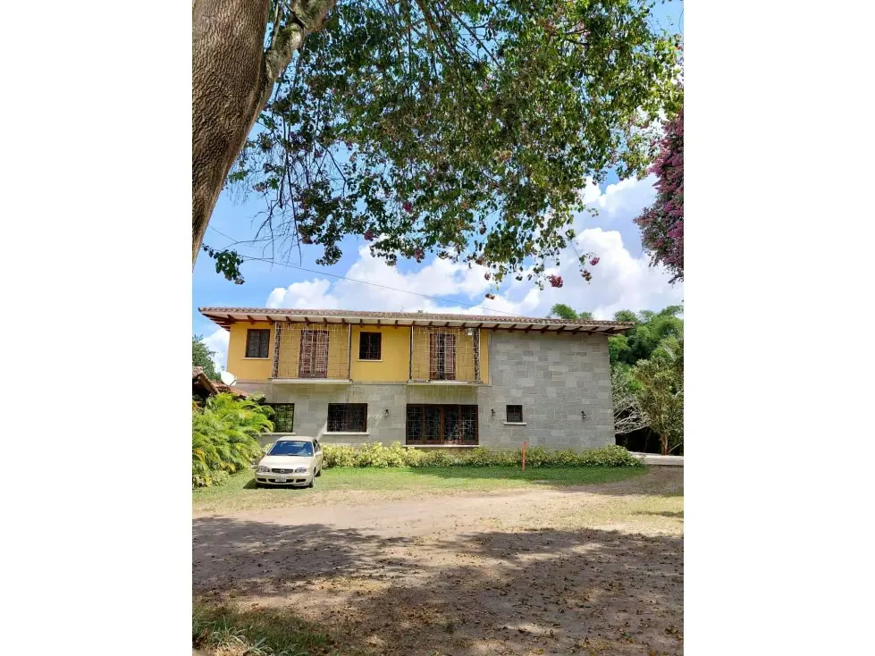 Vendo casa 10.350m2 de terreno El Hatillo 5732 - 5