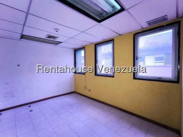 Oficina en Alquiler en La Urbina, Distrito Metropolitano - 13