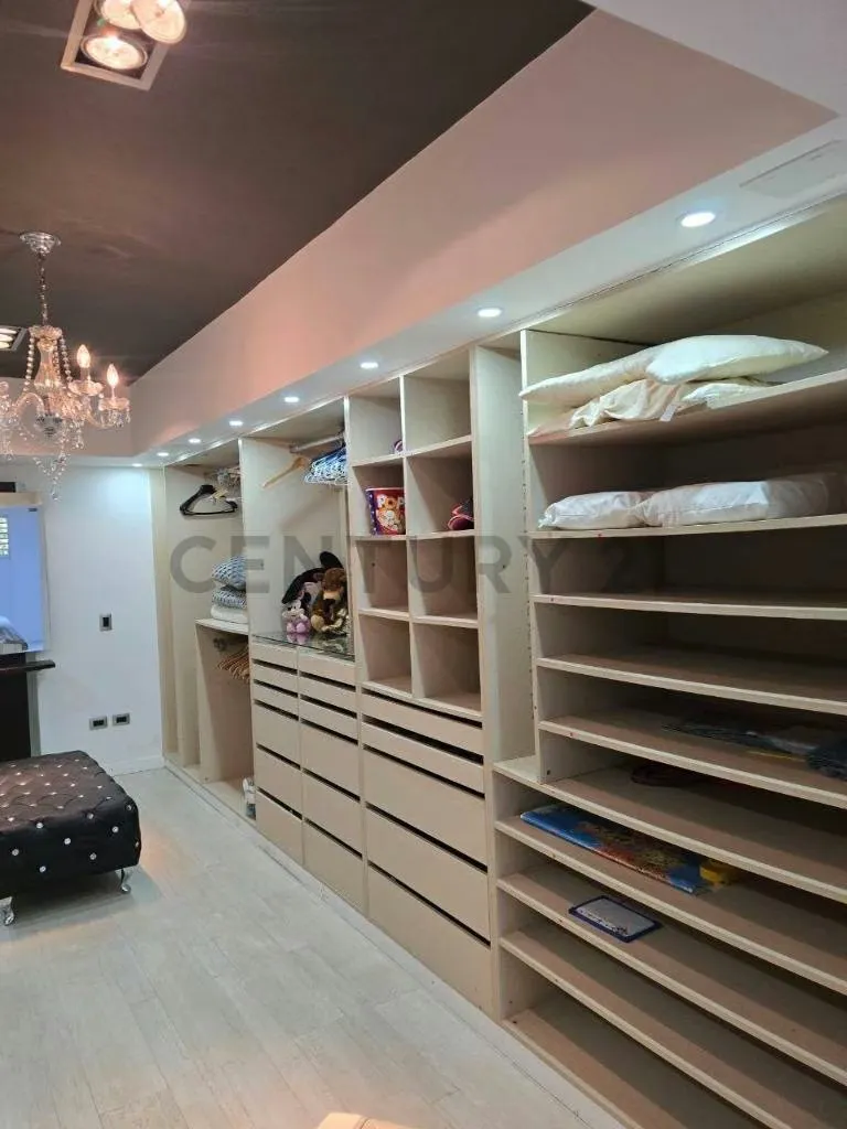 Apartamento Triplex en Venta en Urbanización Miranda - 13