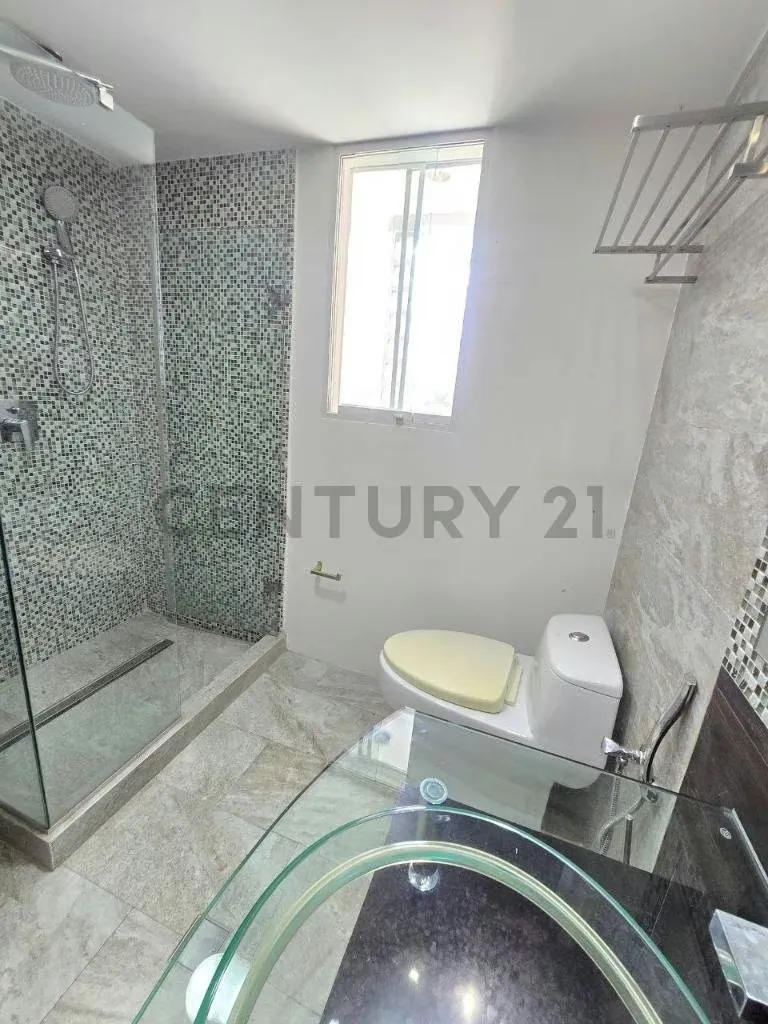 Apartamento Triplex en Venta en Urbanización Miranda - 14