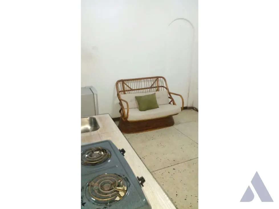 Se alquila habitación tipo estudio 35m2 Los Rosales 4206 - 6