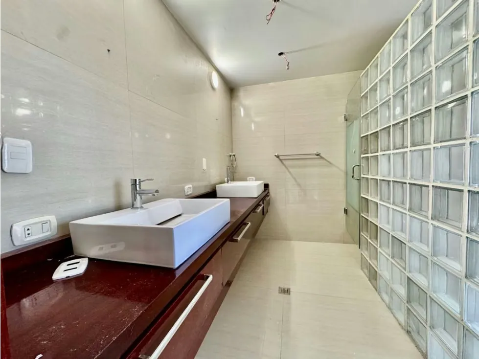 Se vende casa 400m2 3h+s/5b/6p + anexo Oripoto - 24