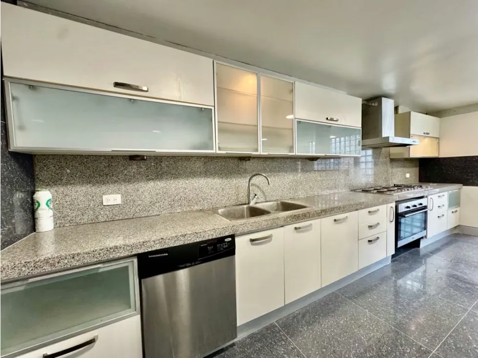 Se vende casa 400m2 3h+s/5b/6p + anexo Oripoto - 10