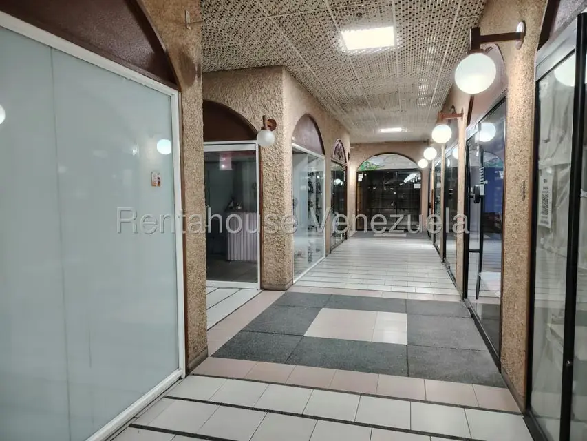 Comercio en Venta en Prados del Este, Distrito Metropolitano - 13