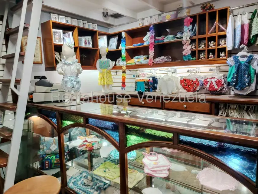 Comercio en Venta en Prados del Este, Distrito Metropolitano - 6