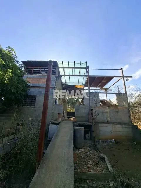 En venta parcela con bienhechurías ubicada en agua viva - 3