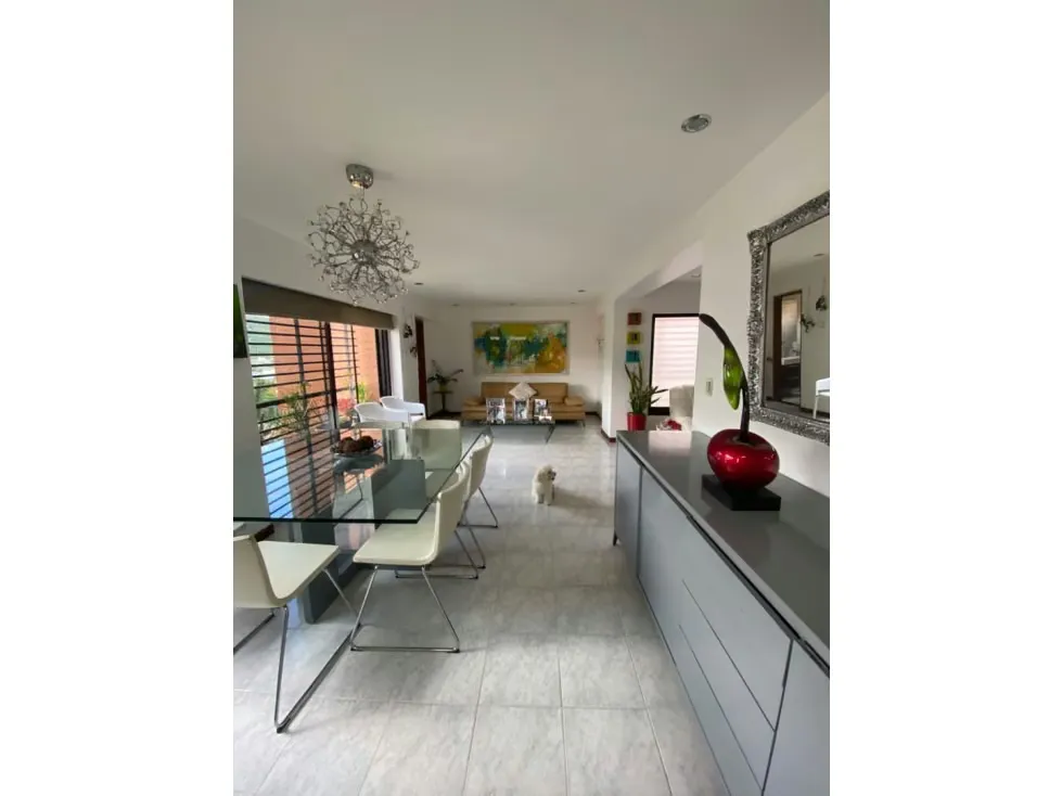 TOWNHOUSE EN VENTA LA TRINIDAD 174MTS