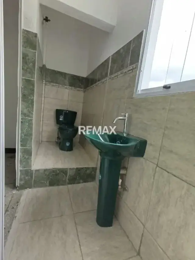 CONSULTORIO EN ALQUILER EN AV LIBERTADOR 2