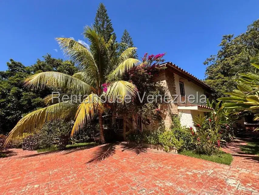 Casa (Colonial) en Alquiler en El Manzano, Lara