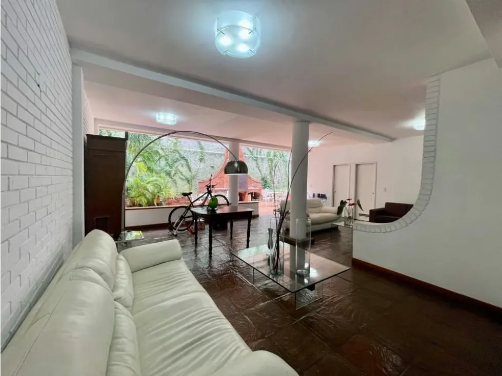 Se vende casa en 427metros. 3h+s/5b/5pe/ Los palos grandes - 3