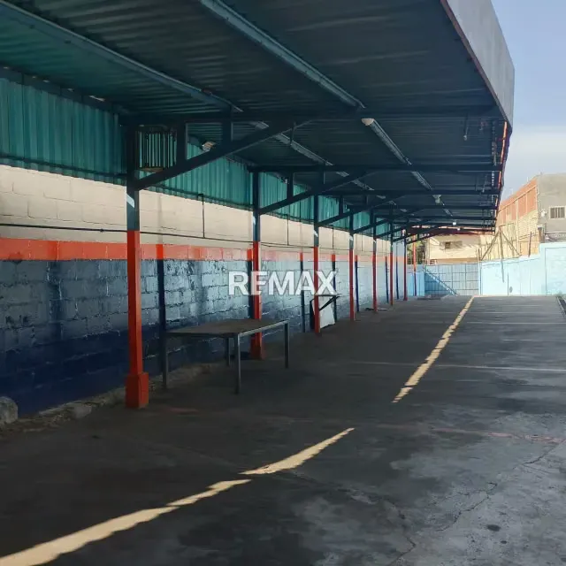 LOCAL COMERCIAL AUTOLAVADO y TALLER - 3