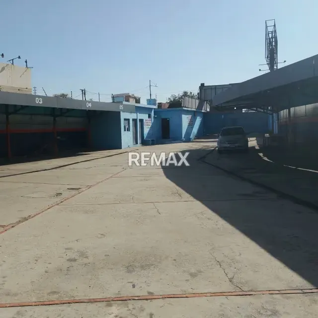 LOCAL COMERCIAL AUTOLAVADO y TALLER - 5