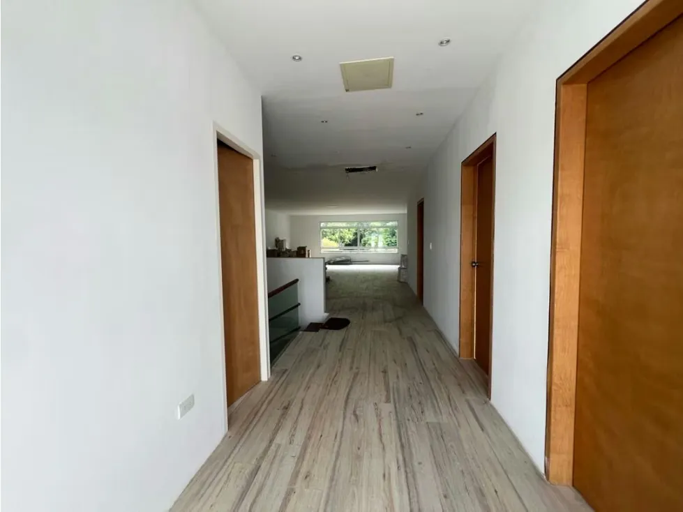Se vende PH duplex 625m2 7H+S/6B/6P Los Palos Grandes - 17