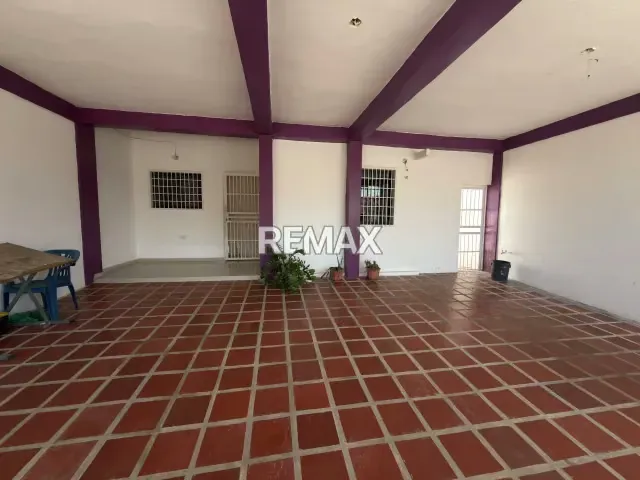 CASA EN VENTA EN TESORO DEL INDIO GUACARA - 3