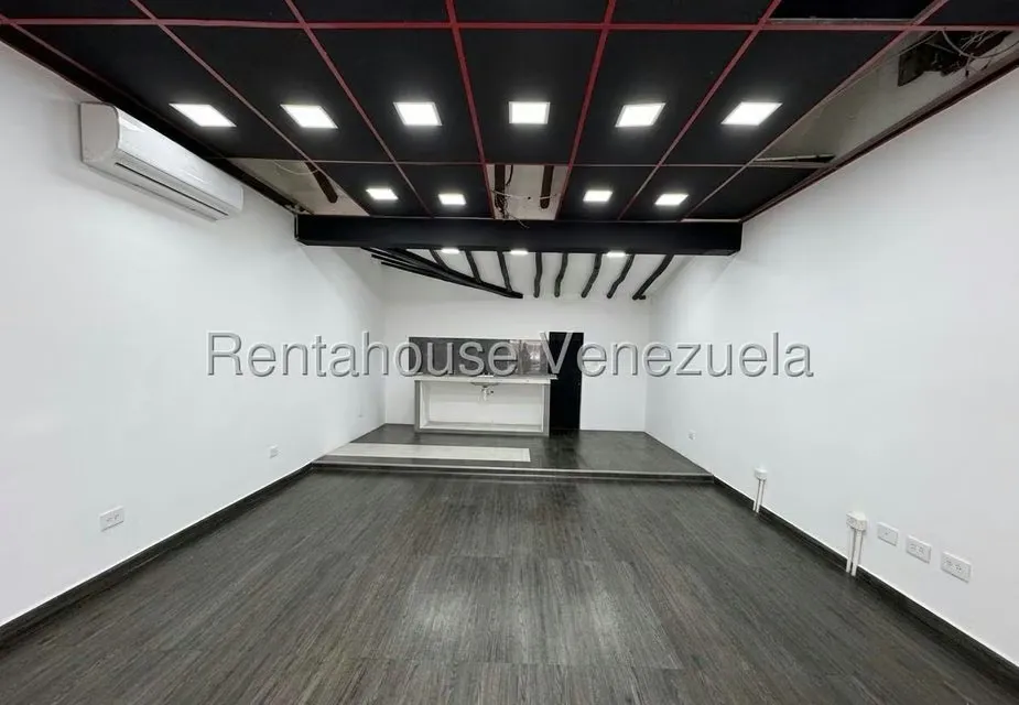 Comercial (Local Comercial) en Venta en Sector Chimpire, Falcon - 2