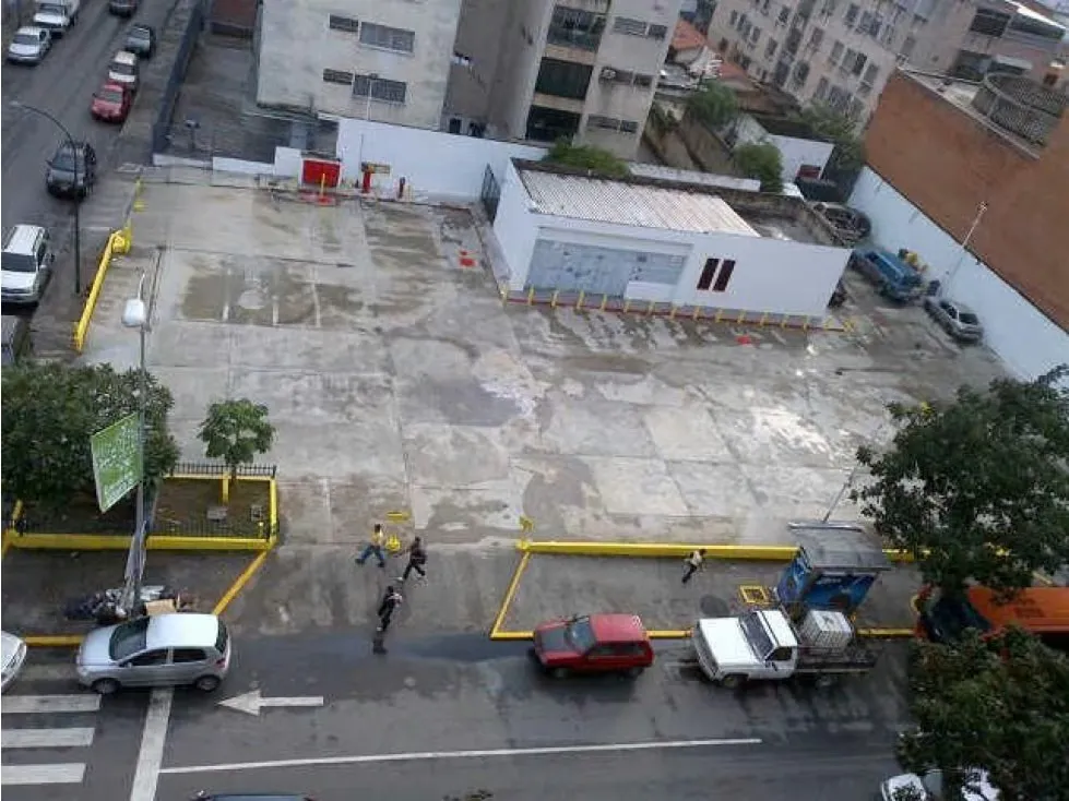 Terreno en venta 0m², Av Casanova, Bello Monte