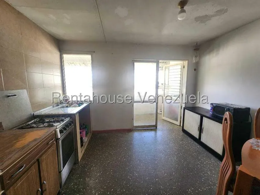 Apartamento (1 Nivel) en Venta en Caricuao, Distrito Metropolitano - 6