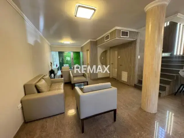 TOWNHOUSE SEMIAMOBLADO EN OASIS COUNTRY I
