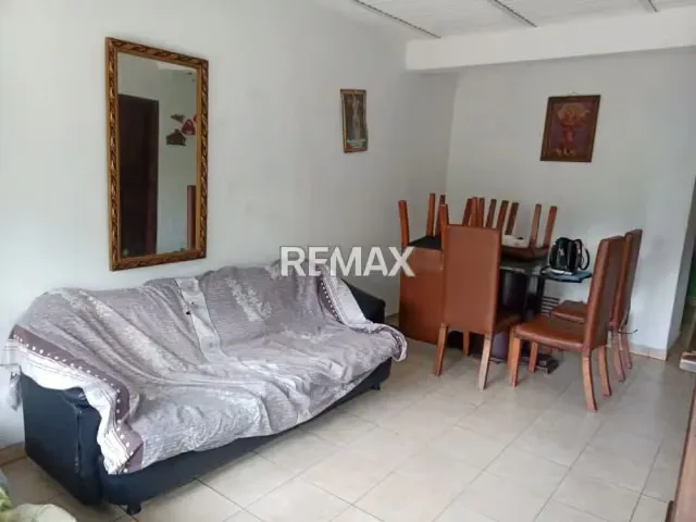 Casa Bifamiliar doble propósito
