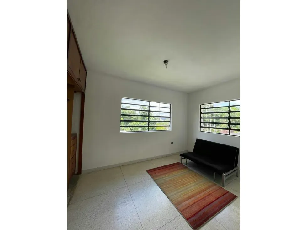 CASA EN VENTA 600 M2 - URB. ALTAMIRA - 12