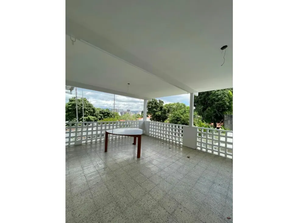 CASA EN VENTA 600 M2 - URB. ALTAMIRA - 13
