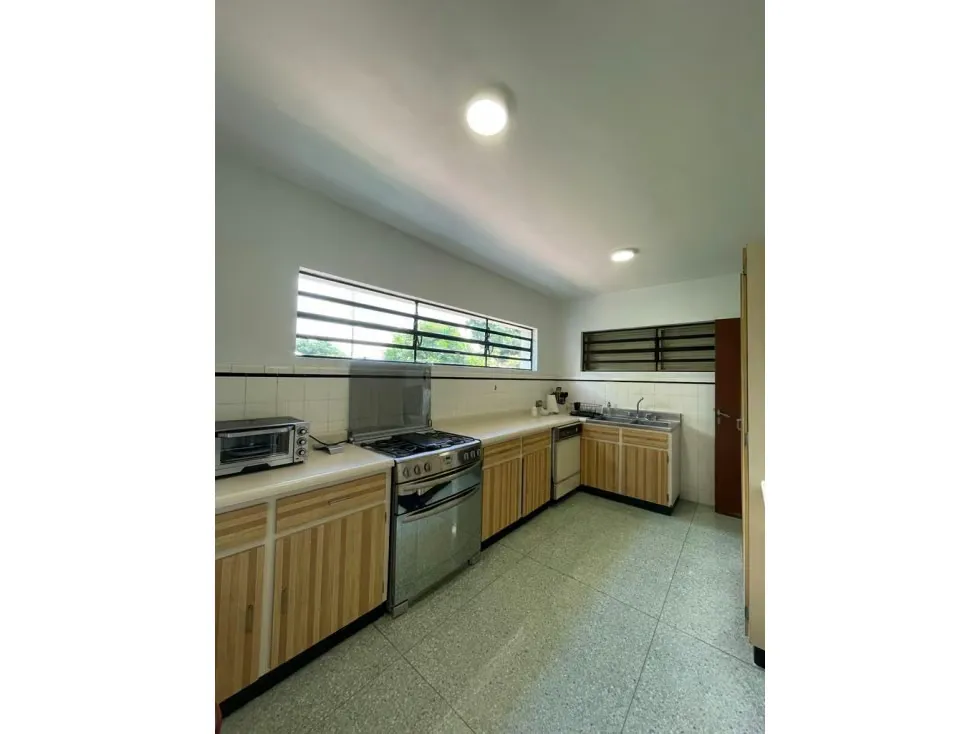 CASA EN VENTA 600 M2 - URB. ALTAMIRA - 16